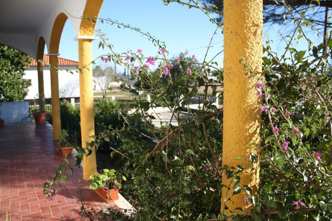 Casa Das Portas Azinhaga Exterior photo